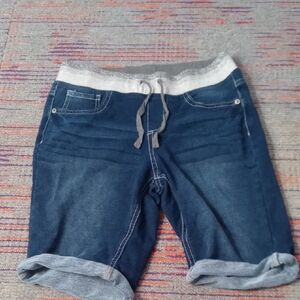 Stylish Kids' Denim Shorts with Gray Waistband